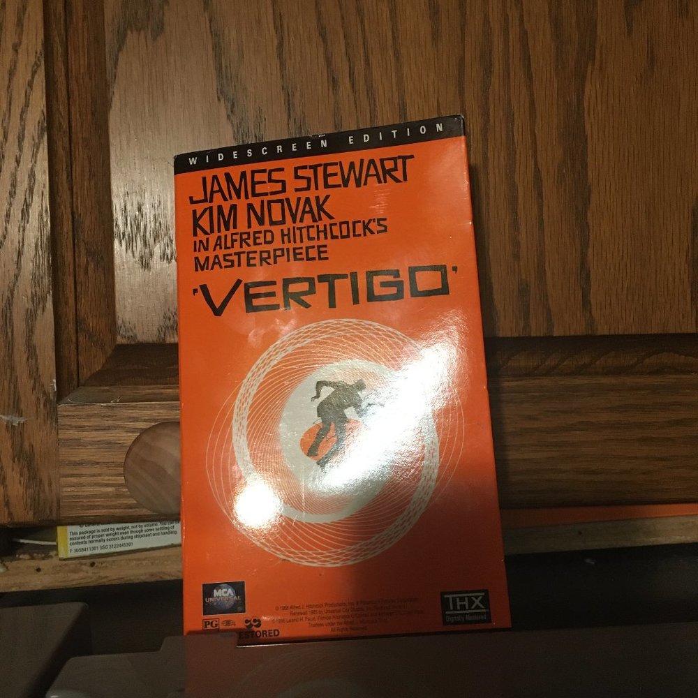 Hitchcock's Vertigo movie w/Booklet378 $6 or FREE*